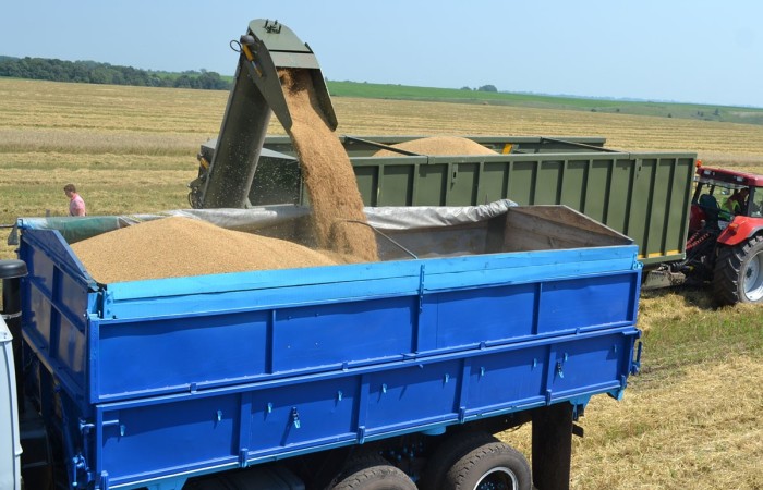 svg+xml;charset=utf-8,%3Csvg%20xmlns%3D Reloading Auger Adapter for Atlant Trailers | Efficient Agricultural Use