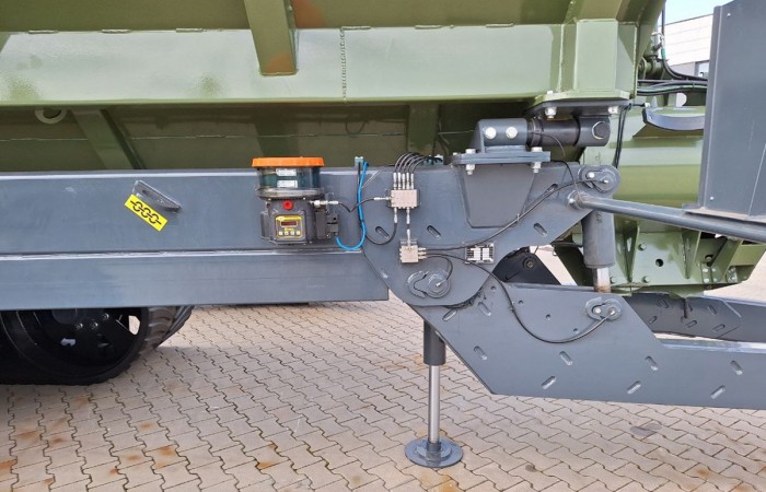 svg+xml;charset=utf-8,%3Csvg%20xmlns%3D Chaser Bin PBN-50 on tracks | High Capacity Grain Trailer by Kobzarenko