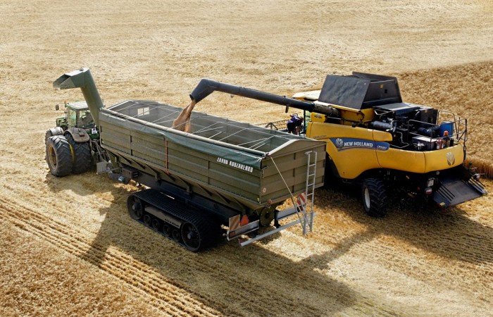 svg+xml;charset=utf-8,%3Csvg%20xmlns%3D Chaser Bin PBN-50 on tracks | High Capacity Grain Trailer by Kobzarenko