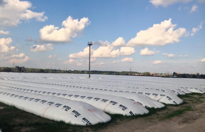 svg+xml;charset=utf-8,%3Csvg%20xmlns%3D The Polymeric Hose | Reliable Grain Storage Solution