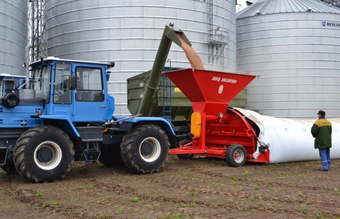 svg+xml;charset=utf-8,%3Csvg%20xmlns%3D The Polymeric Hose | Reliable Grain Storage Solution